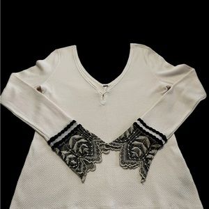 Free People Long Sleeve Tshirt in Cream size L EUC